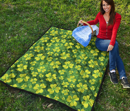 St. Patrick's Day Shamrock Pattern Print Quilt