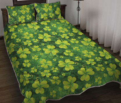 St. Patrick's Day Shamrock Pattern Print Quilt Bed Set