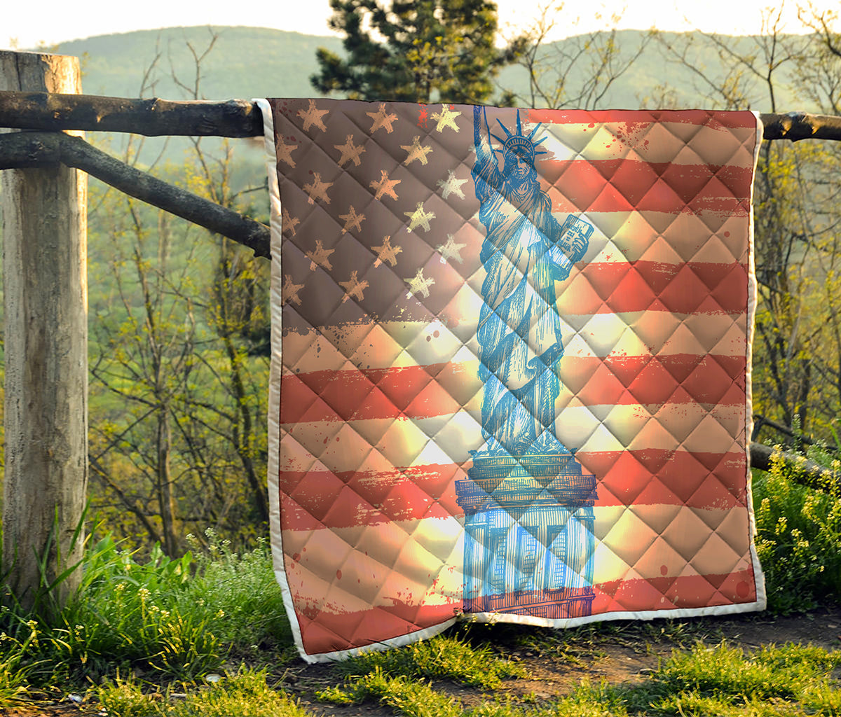 Statue of Liberty USA Flag Print Quilt