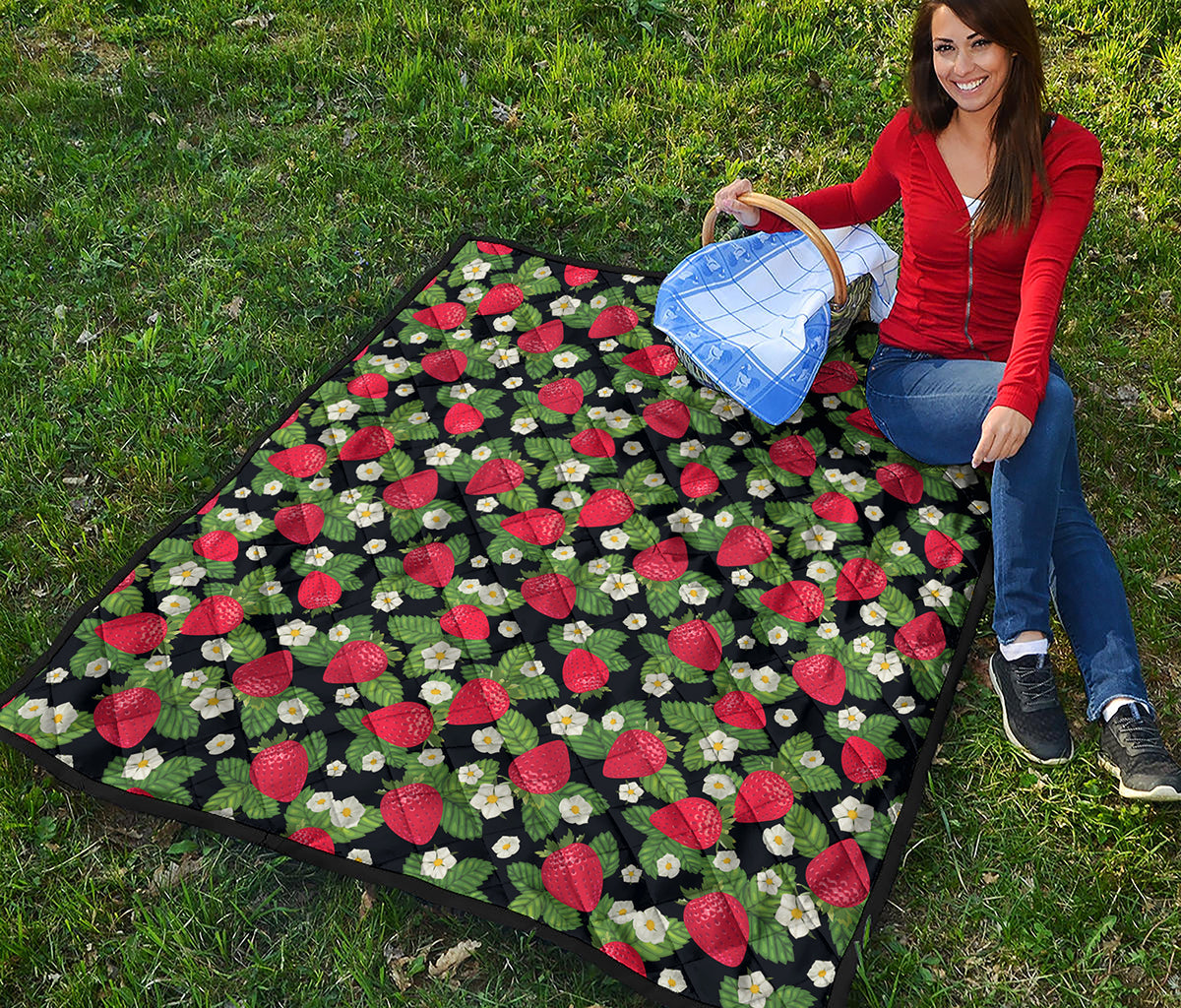 Strawberry And Flower Pattern Print Quilt
