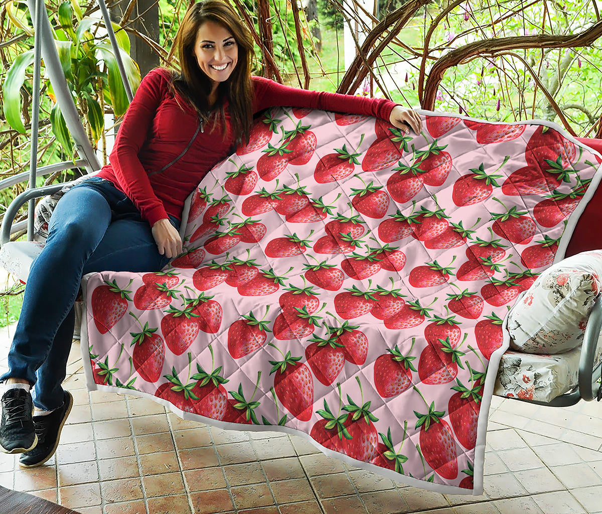 Strawberry Fruit Pattern Print Quilt