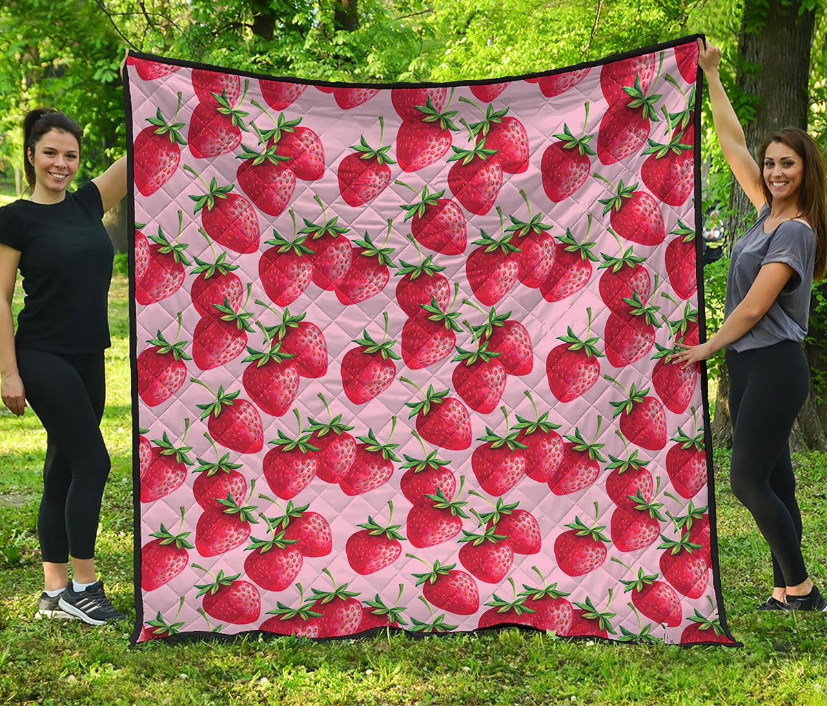Strawberry Fruit Pattern Print Quilt