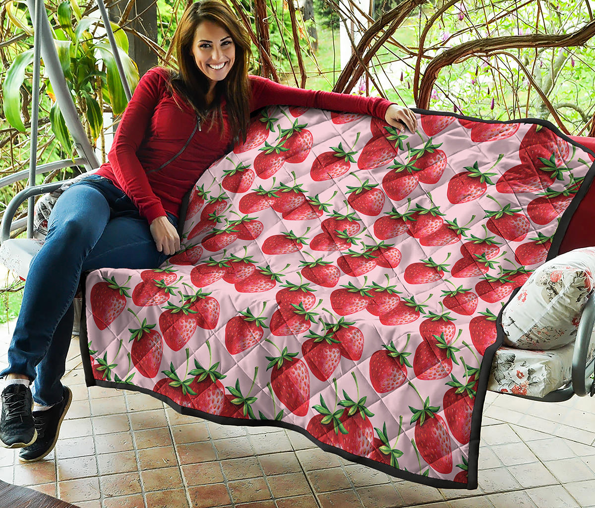 Strawberry Fruit Pattern Print Quilt
