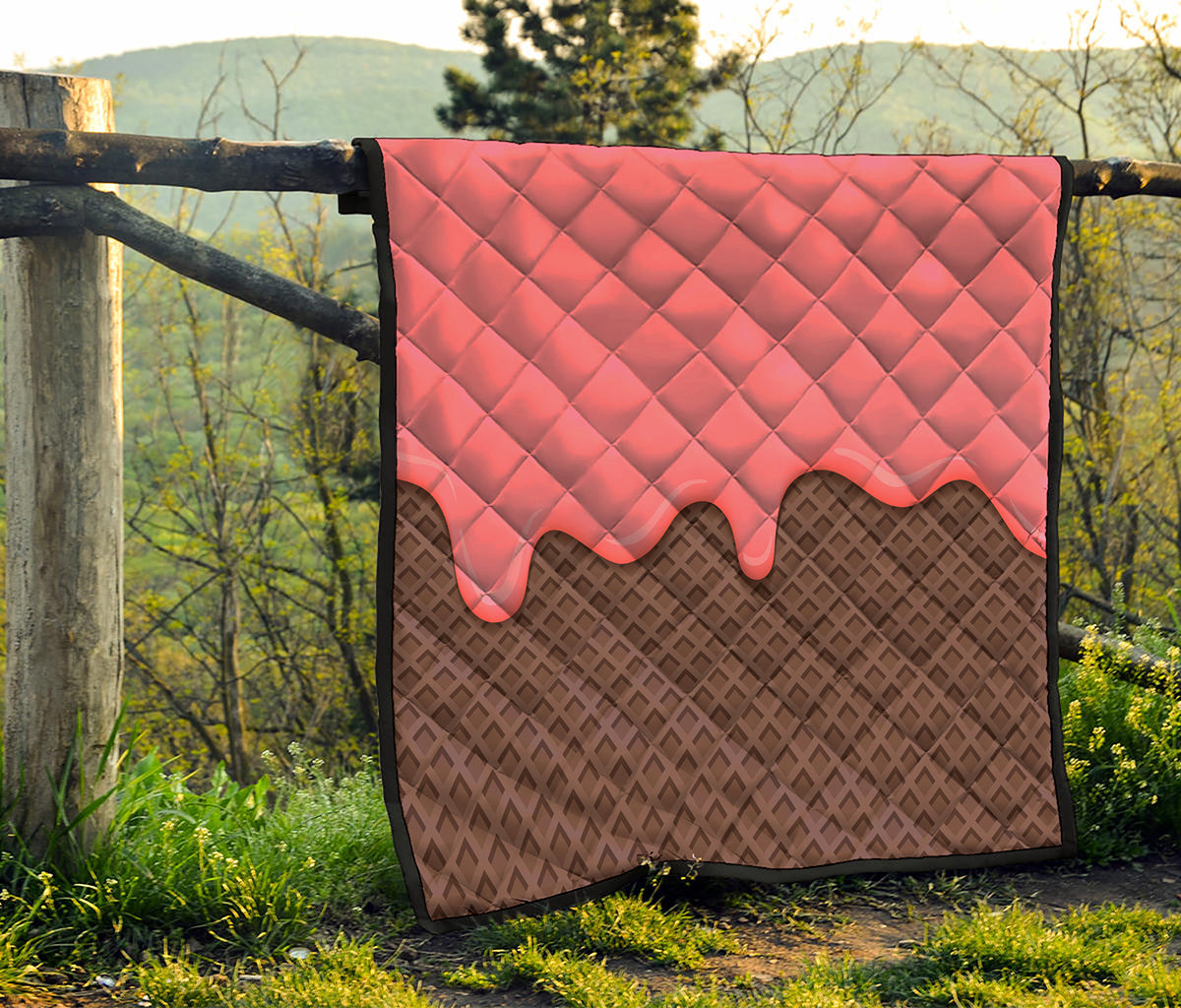 Strawberry Ice Cream Melted Print Quilt