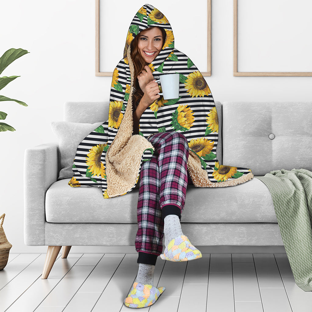 Stripe Sunflower Pattern Print Hooded Blanket