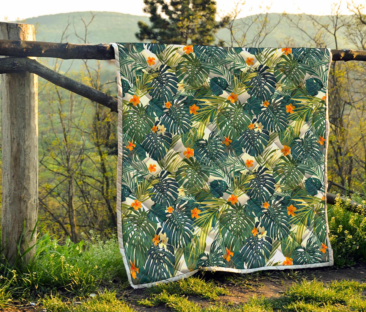 Summer Hawaiian Leaves Pattern Print Quilt