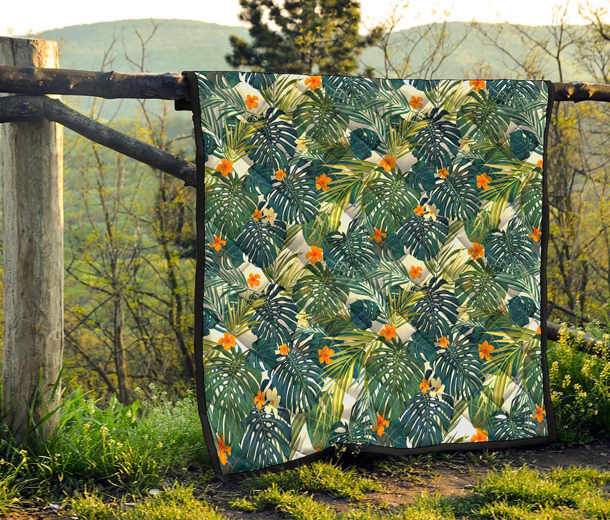 Summer Hawaiian Leaves Pattern Print Quilt