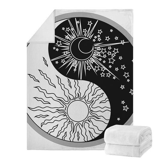 Sun And Moon Yin Yang Print Blanket