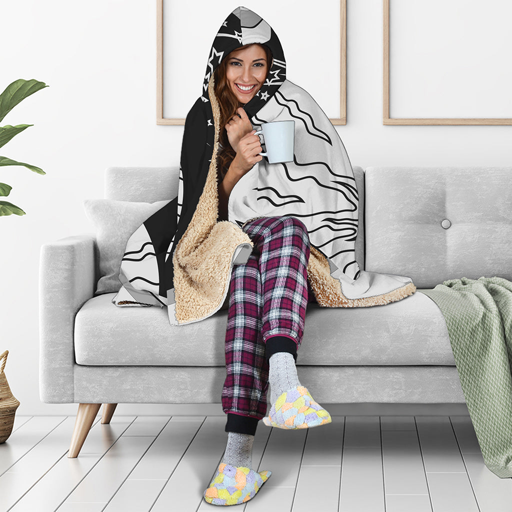 Sun And Moon Yin Yang Print Hooded Blanket