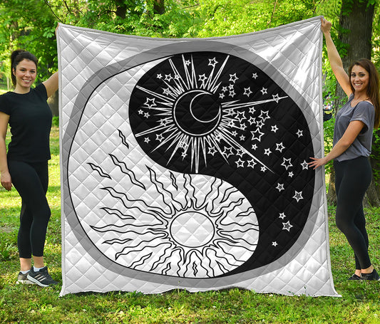 Sun And Moon Yin Yang Print Quilt