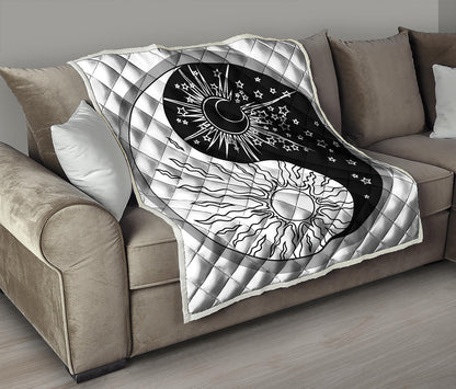 Sun And Moon Yin Yang Print Quilt