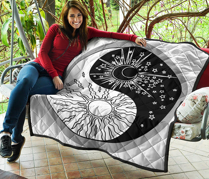 Sun And Moon Yin Yang Print Quilt