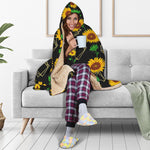 Sunflower Polygonal Pattern Print Hooded Blanket