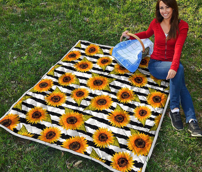 Sunflower Striped Pattern Print Quilt
