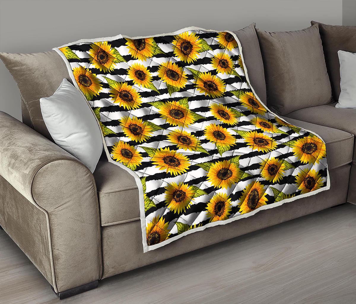 Sunflower Striped Pattern Print Quilt