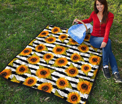 Sunflower Striped Pattern Print Quilt
