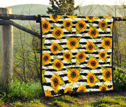 Sunflower Striped Pattern Print Quilt