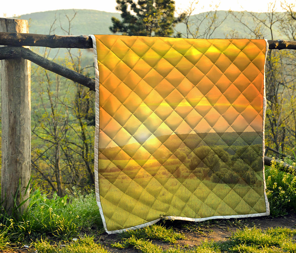 Sunrise Field Print Quilt