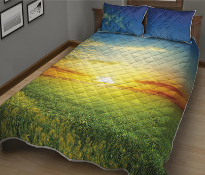 Sunrise Meadow Print Quilt Bed Set