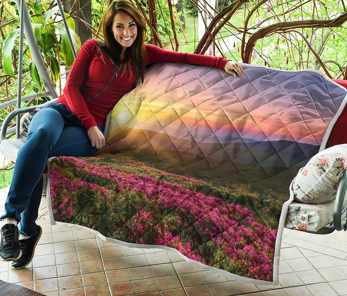 Sunrise Mountain Print Quilt