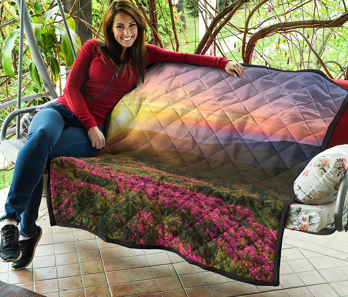 Sunrise Mountain Print Quilt