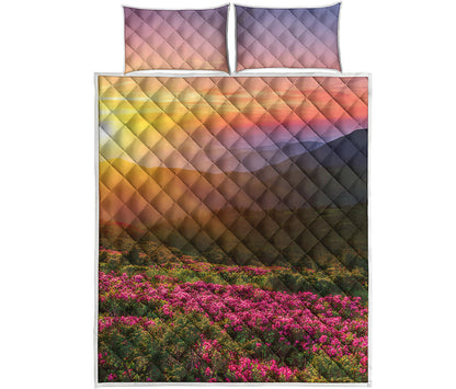 Sunrise Mountain Print Quilt Bed Set