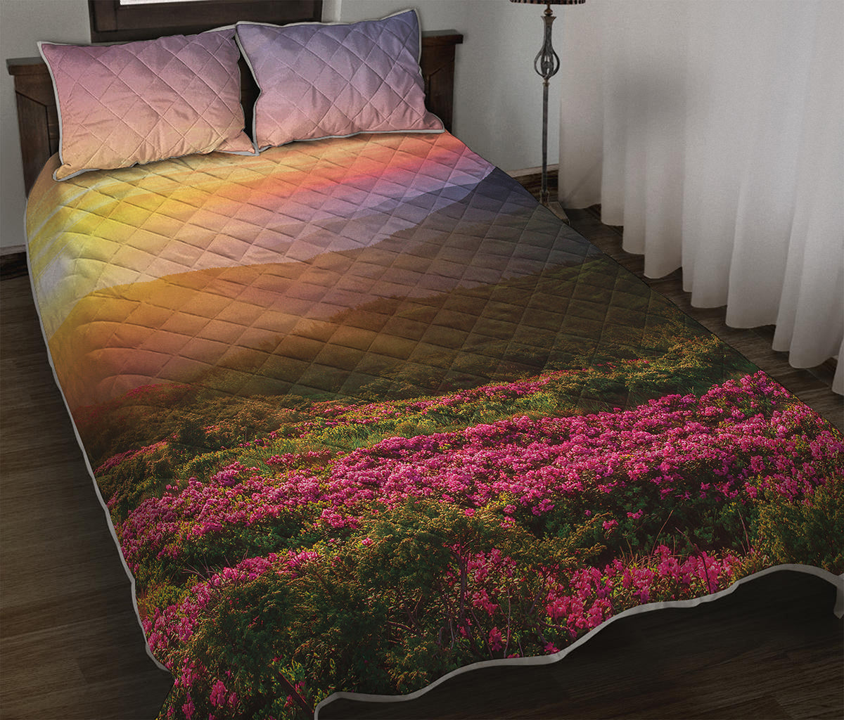 Sunrise Mountain Print Quilt Bed Set