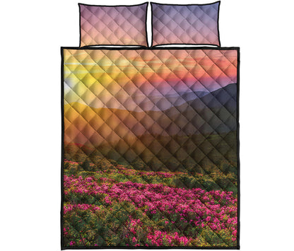 Sunrise Mountain Print Quilt Bed Set