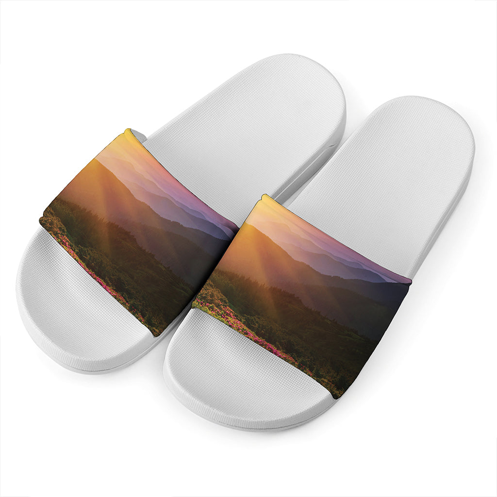 Sunrise Mountain Print White Slide Sandals