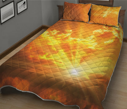 Sunrise Sky Print Quilt Bed Set
