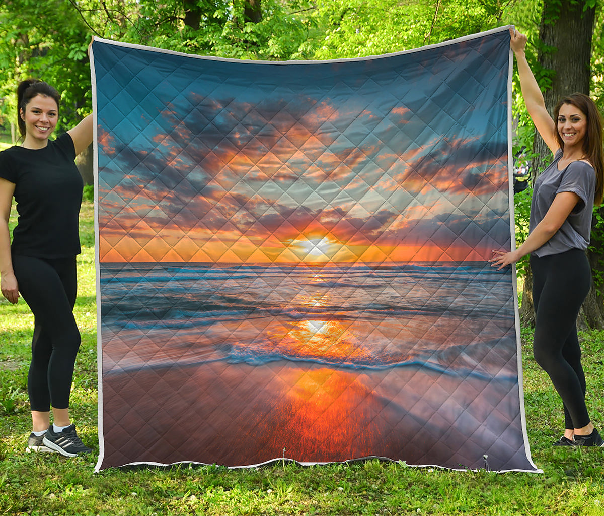 Sunrise Wave Print Quilt