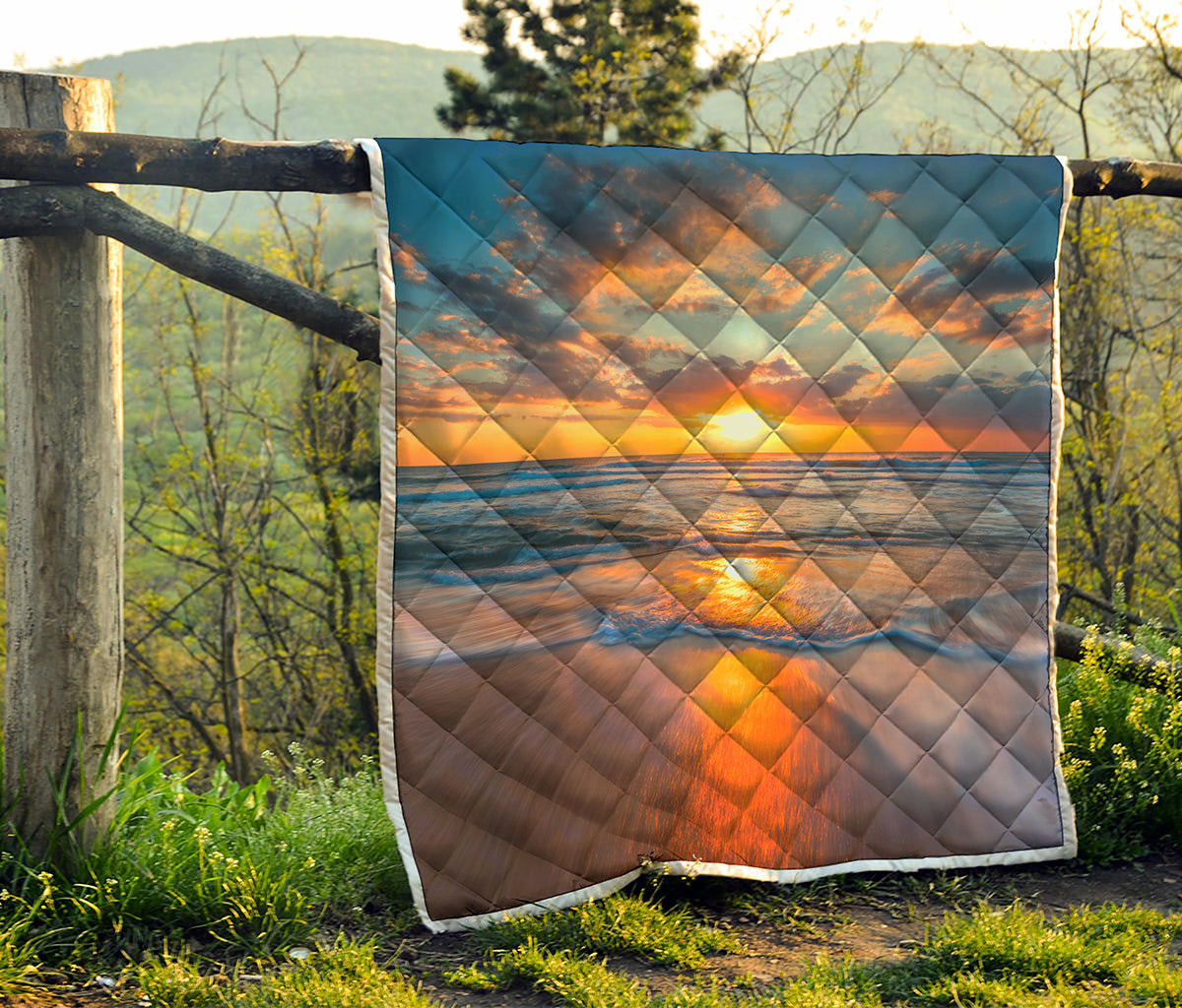 Sunrise Wave Print Quilt