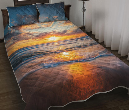 Sunrise Wave Print Quilt Bed Set