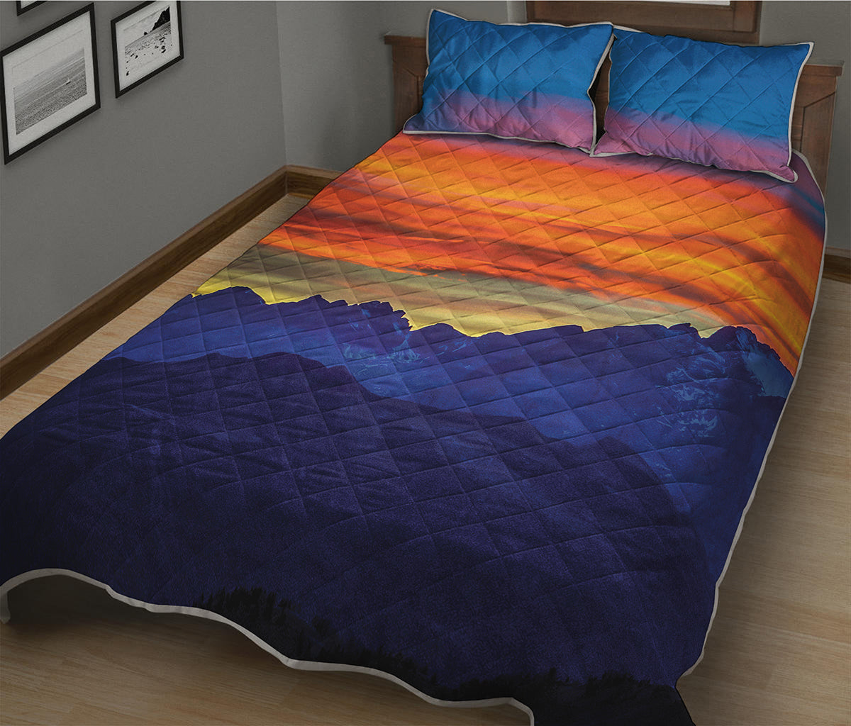 Sunset Mountain Print Quilt Bed Set