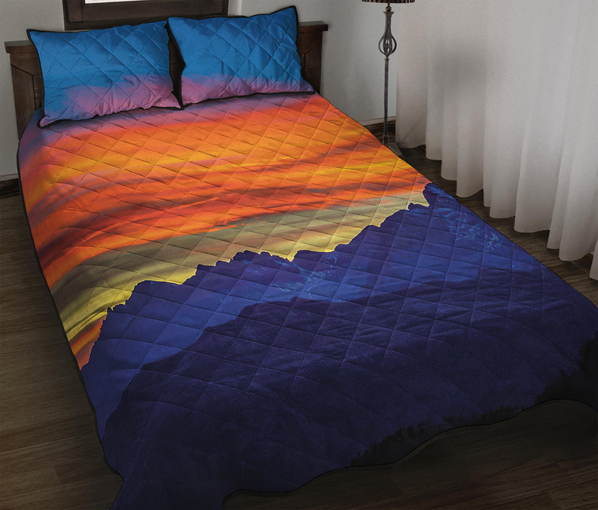 Sunset Mountain Print Quilt Bed Set