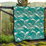 Surfing Wave Pattern Print Quilt