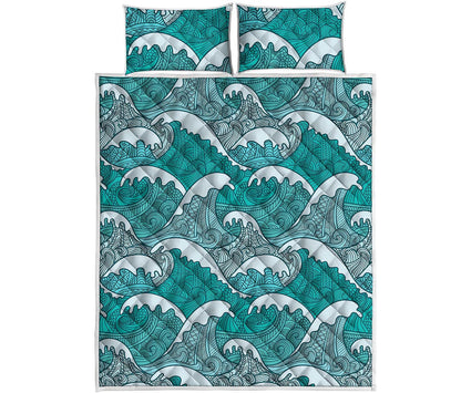Surfing Wave Pattern Print Quilt Bed Set