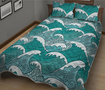 Surfing Wave Pattern Print Quilt Bed Set