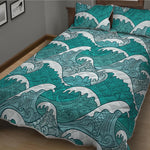 Surfing Wave Pattern Print Quilt Bed Set