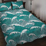Surfing Wave Pattern Print Quilt Bed Set