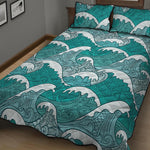 Surfing Wave Pattern Print Quilt Bed Set