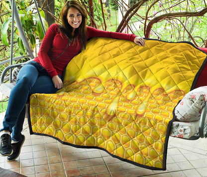 Sweet Honey Bee Hive Print Quilt