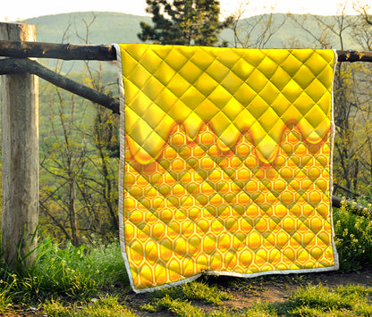 Sweet Honey Honeycomb Print Quilt