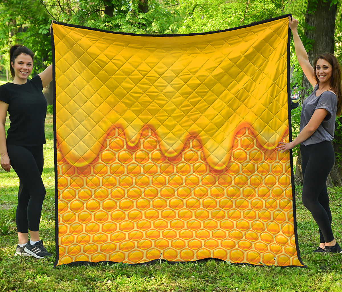 Sweet Honey Honeycomb Print Quilt