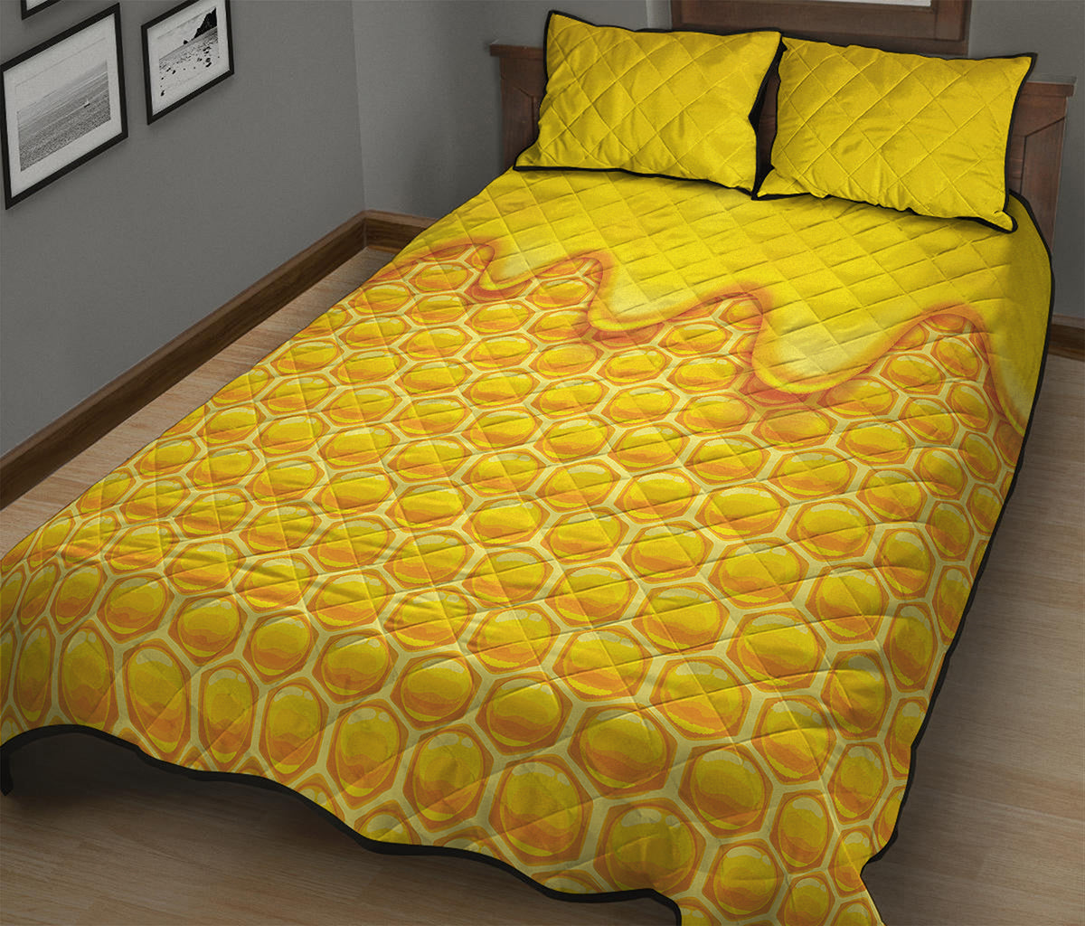 Sweet Honey Honeycomb Print Quilt Bed Set