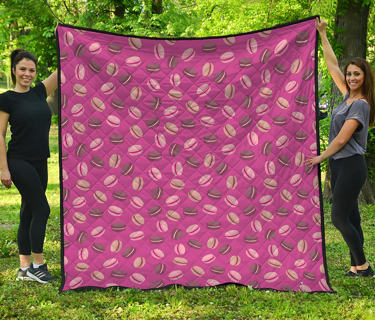 Sweet Macarons Pattern Print Quilt