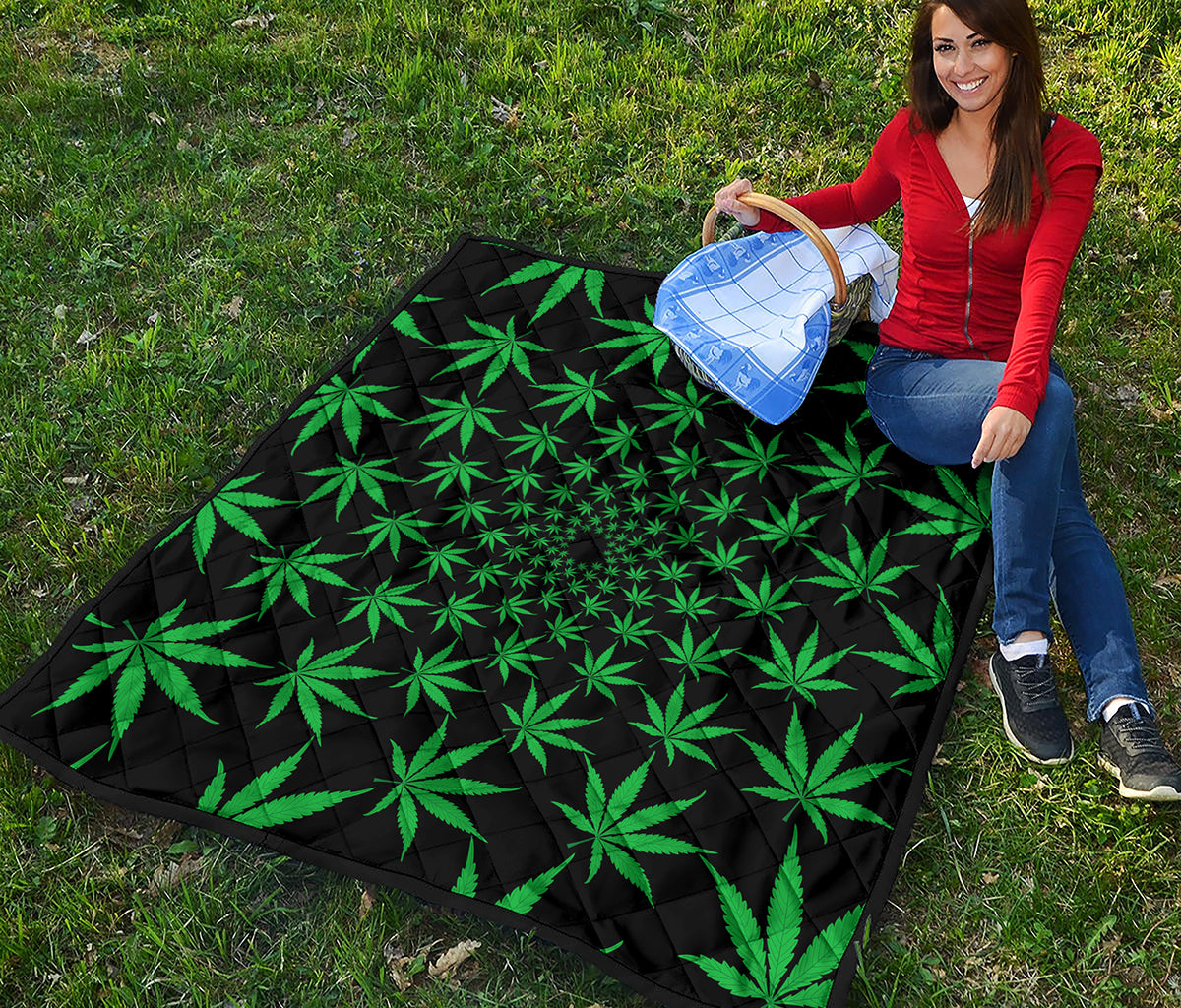 Swirl Cannabis Leaf Print Quilt