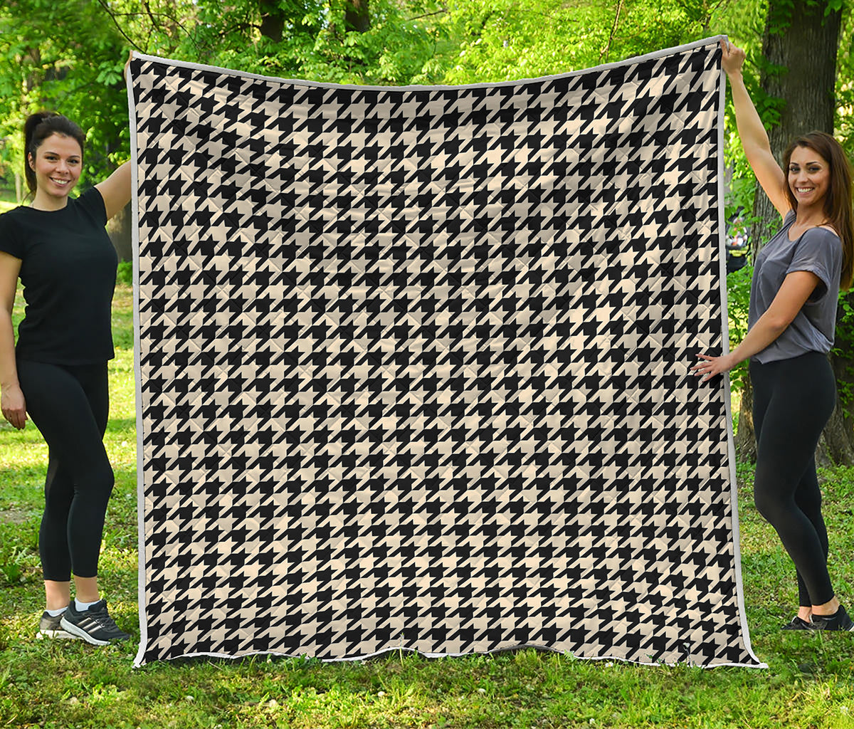 Tan And Black Houndstooth Pattern Print Quilt