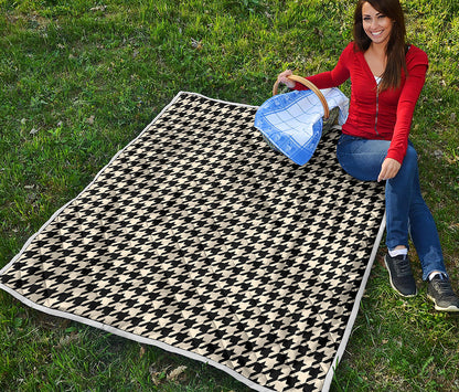 Tan And Black Houndstooth Pattern Print Quilt