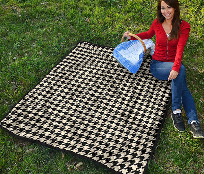 Tan And Black Houndstooth Pattern Print Quilt